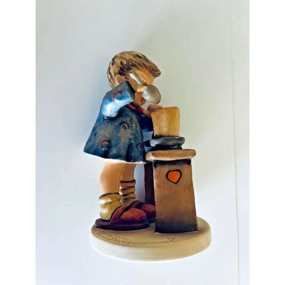 HUMMEL Goebel “A FAIR MEASURE” in box 5.75” Tall West Germany VINTAGE